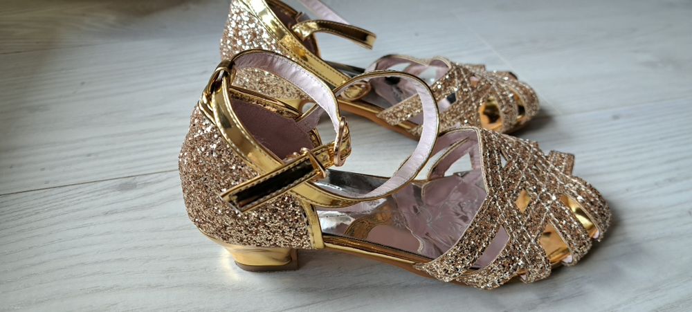 Sandale elegante fetite