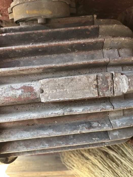 Продам электродвигатель