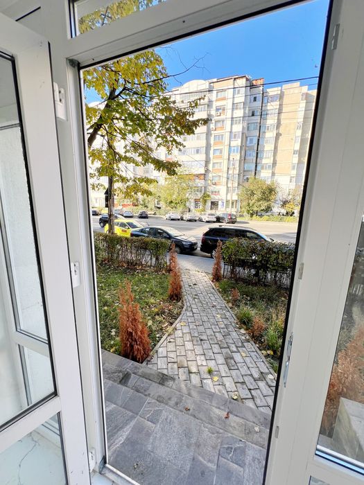 Proprietar/Spatiu zimbru/dacia/3 camere 2 bai/intrare bulevard/liber