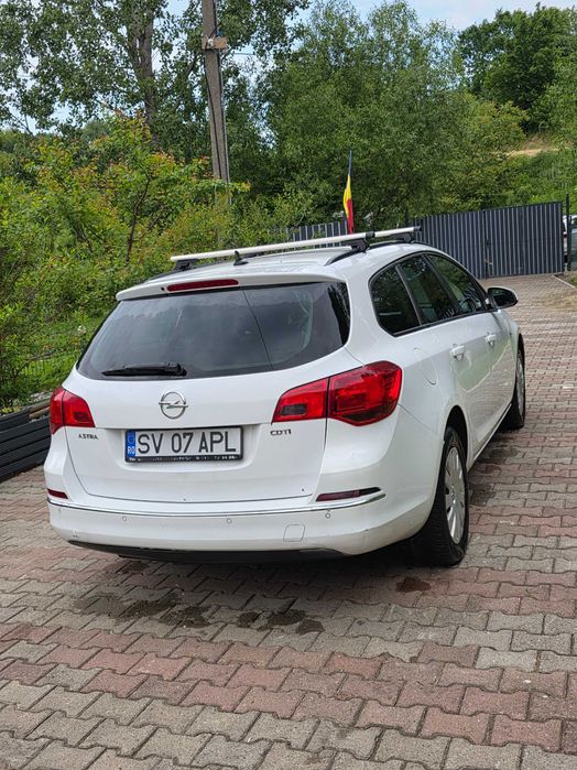 Vând  OPEL  ASTRA Sports TOURER