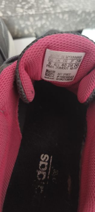 Маратонки Адидас, 39 н-р