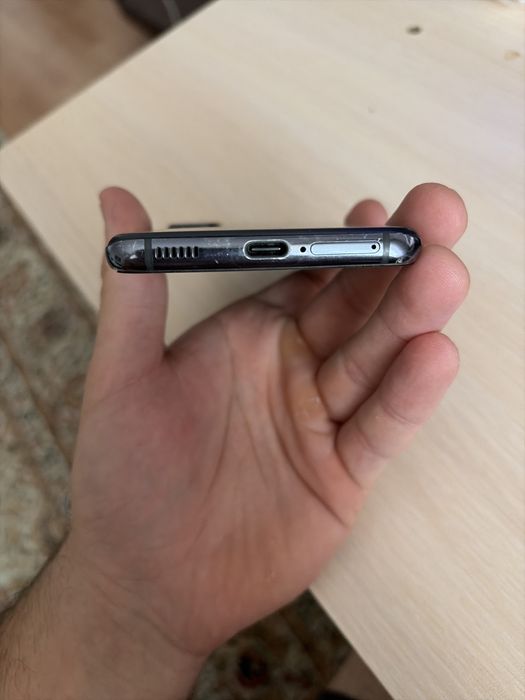 Телефон в хорошем состоянии Samsung s21