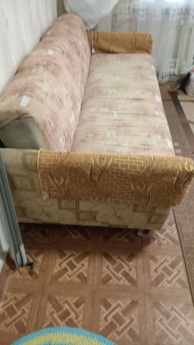 Продаю.     диван
