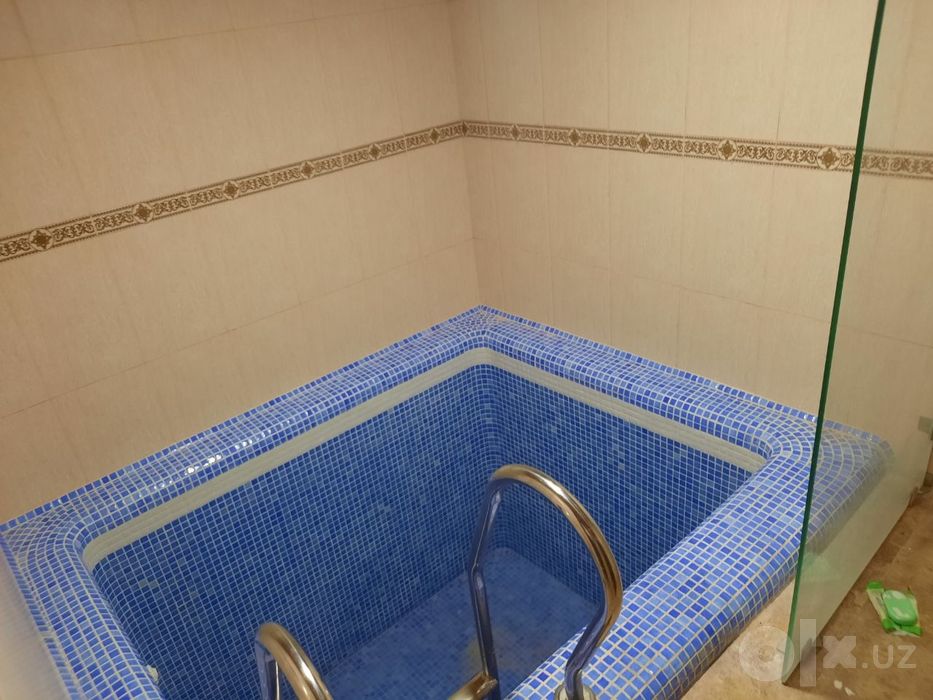 Bo'stonliqda dacha sotiladiБўстонлиқда дача сотилади.Tayyor biznes uy