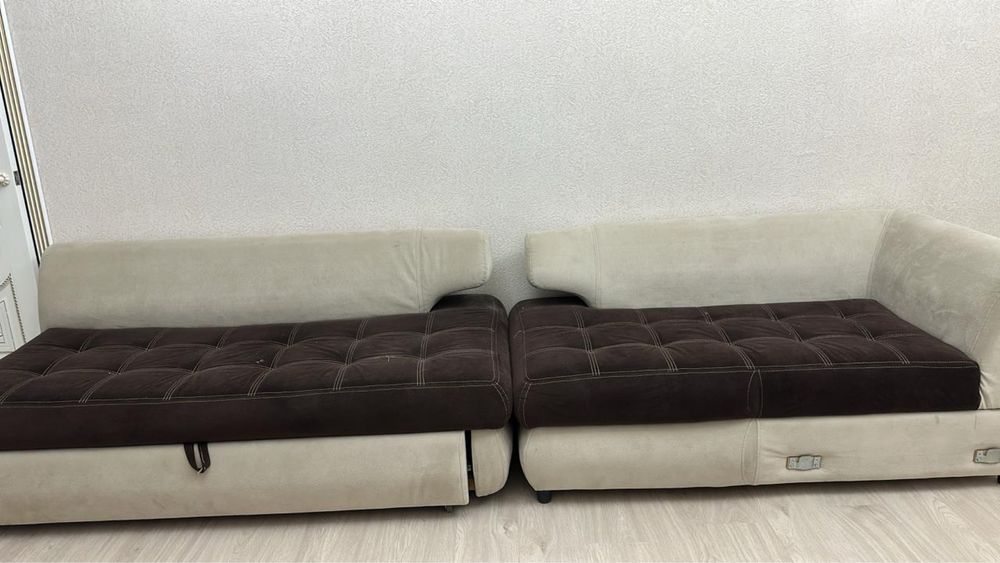 Диван мягкий для гостиной.