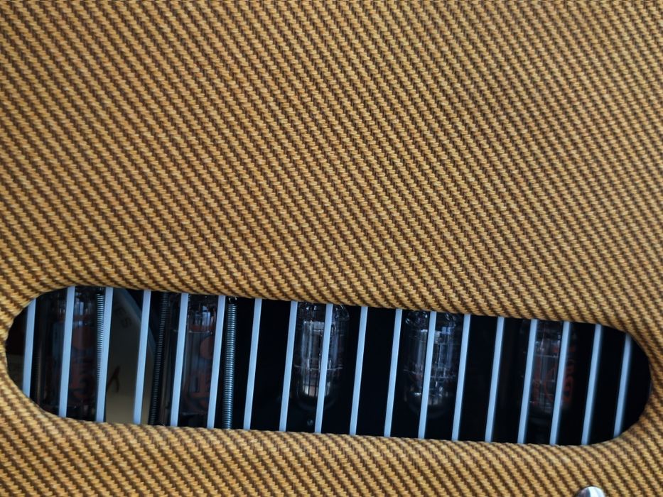 Ламповый усилитель Fender blues junior LTD