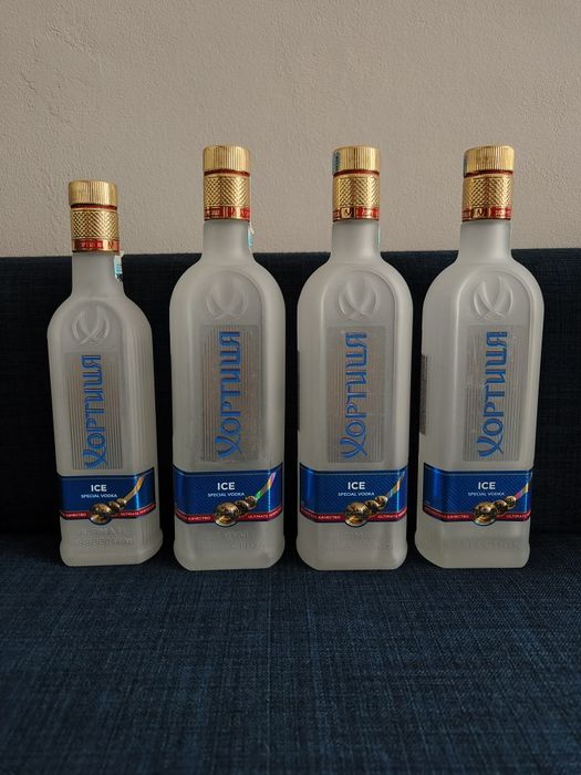 Бутылки стеклянные