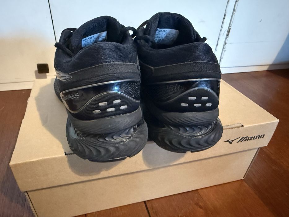 Маратонки Asics gel nimbus 22