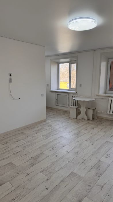Продам 2 комнатную квартиру