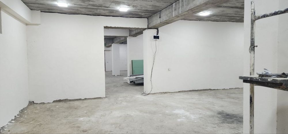 Продаётся полу подвалный помещение под любой бизнес.  Геофизика