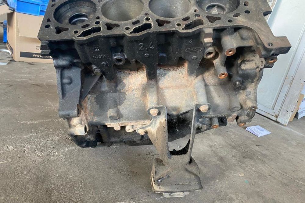 Bloc Motor ambielat Ford Transit 2.4  2000-2006 Euro 3