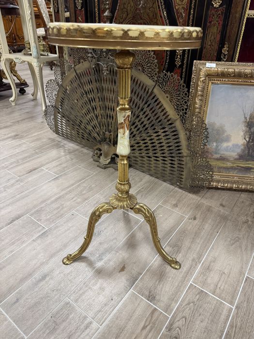 Masuta din bronz si onix