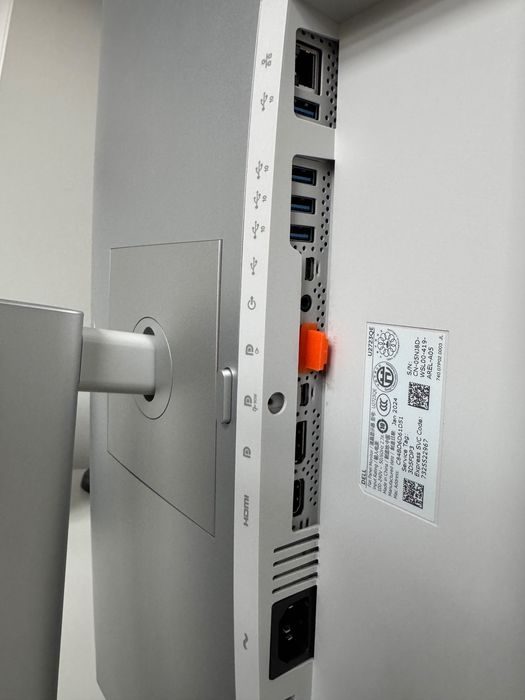 Монитор 27" Dell U2723QE UltraSharp 4K, 3840x2160, IPS, 60 Hz- U2723QE