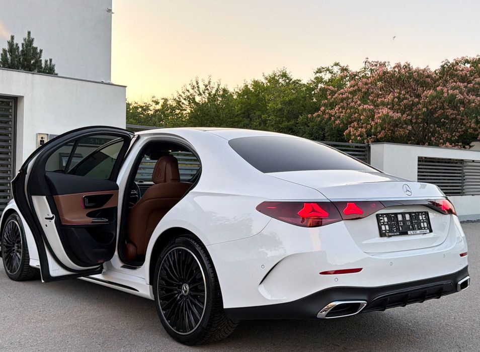 Mercedes-Benz E AMG / SUPERSCREEN / Night Pack / Garantie