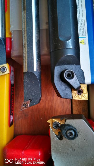 борщанги за вътрешно престъргане, вътрешни резби и вътрешни канали.