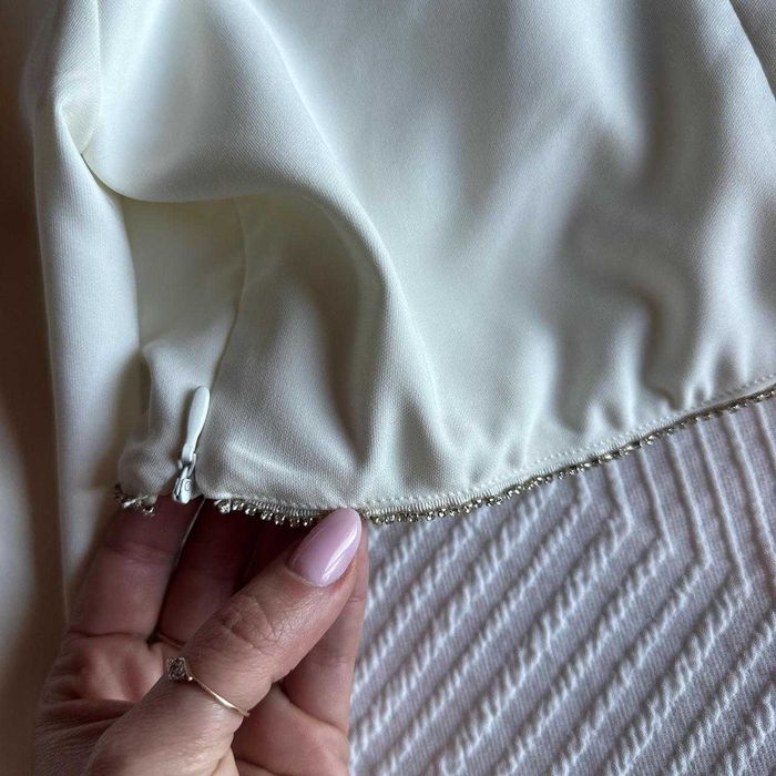 Zara top crop bluza alb strasuri argintii umeri masivi maneca lunga