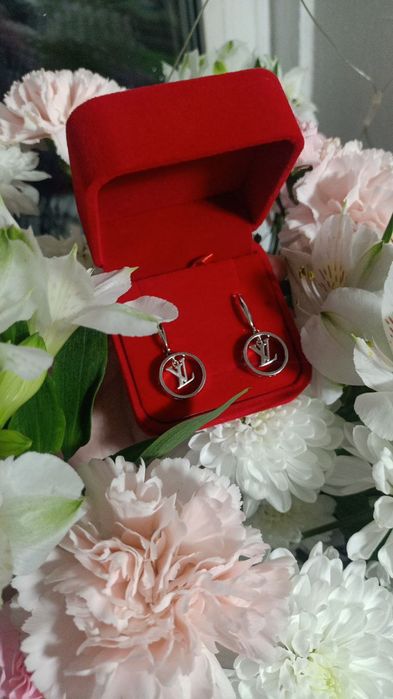 Луи Витон серьги