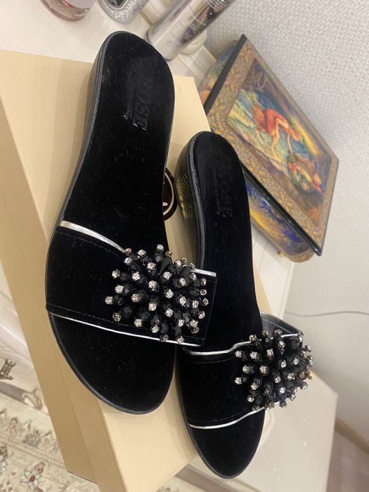 Женские шлепки