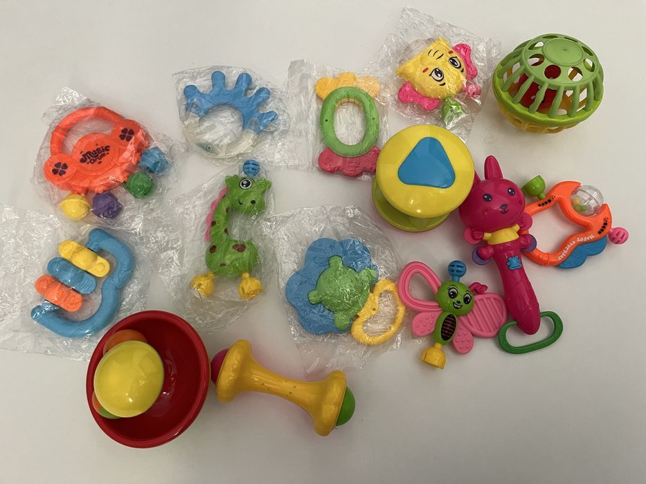 Погремушки и игрушки для купания