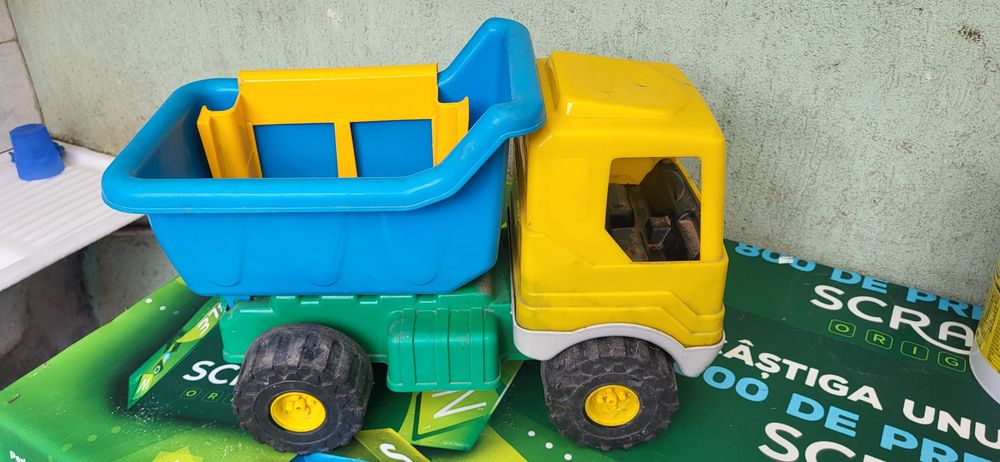 Camion de nisip jucarie