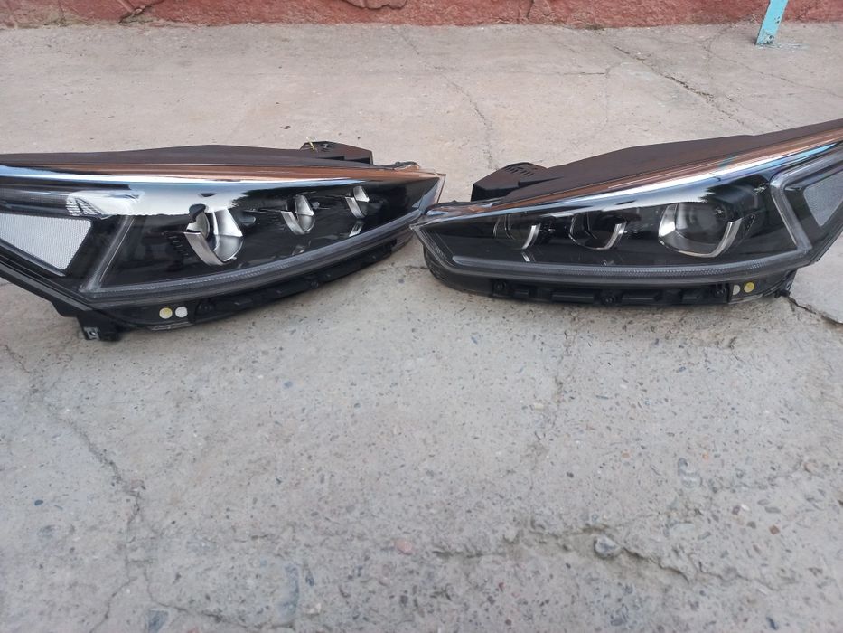 Продам новую фару на Kia K7