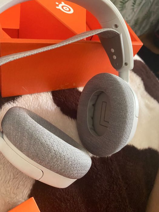 SteelSeries Arctis Nova 1