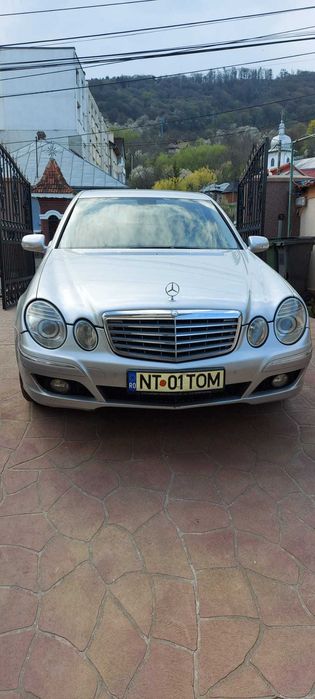 Mercedes-Benz Clasa E - limuzină