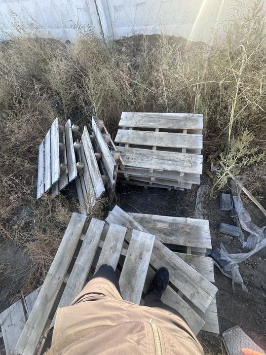 Поддоны по 400 тенге