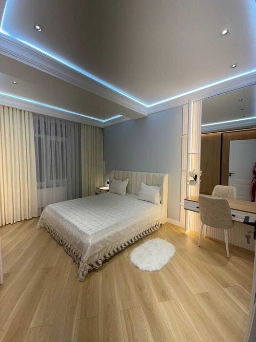 Продам 4-х комнатную с ремонтом.ЖК Паркент Плаза. 4/13/15