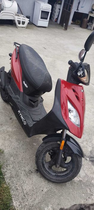 Scutere 49 cc limitate la 25 km/h Fără Permis ä