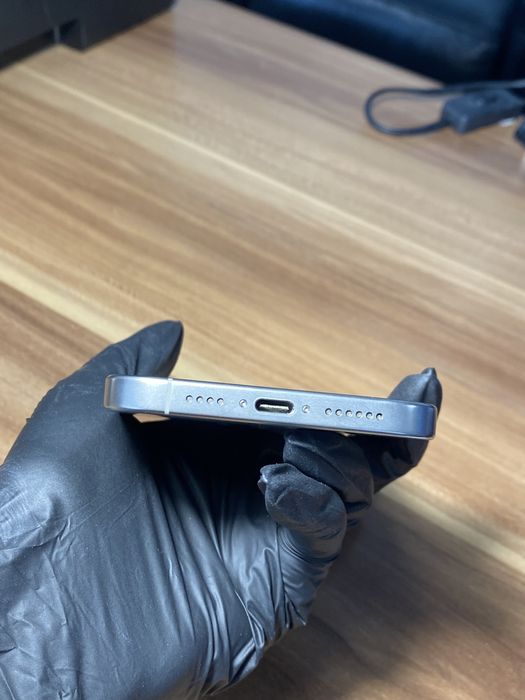 iPhone 16 Pro Max • 512 GB • Natural Titanium