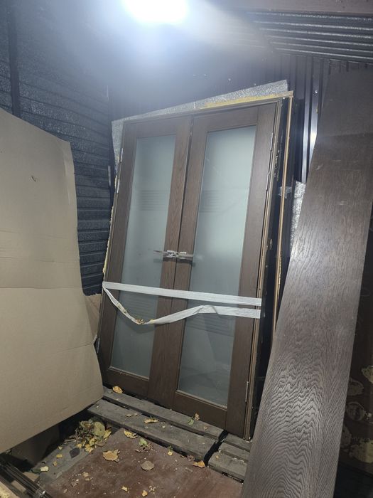 Продам двери чистое дерево дубовые