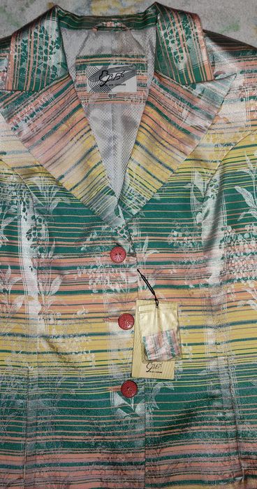 Изумительный женский пиджак - НОВЫЙ!