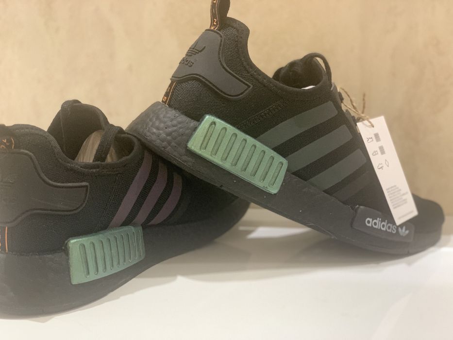 Кроссовки adidas