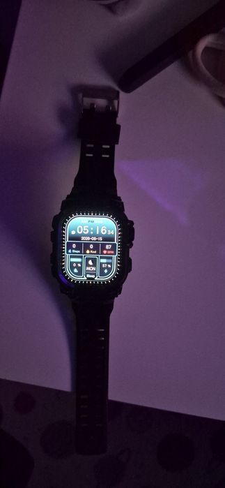 Vand smartwatch cu sim