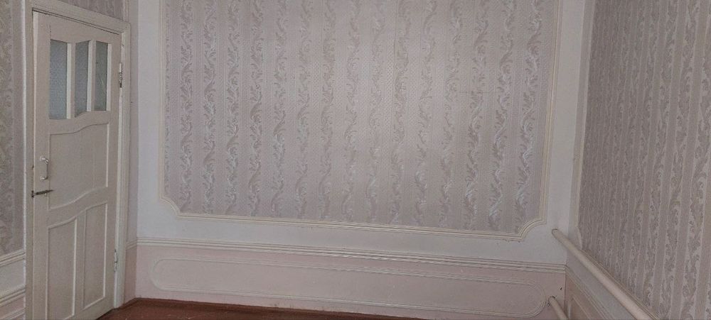 ГУЗОР марказидан ,Срочна сотилади. Навруз махалласи