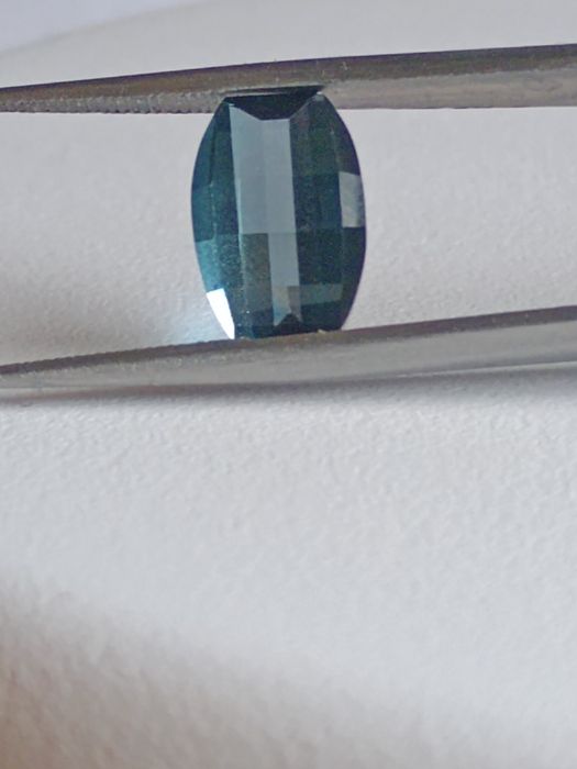 Топаз Лондон блу pixel cut