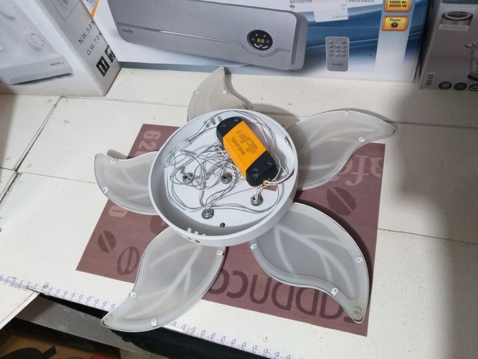 Lustra Model Floral MultiColar Cald Rece