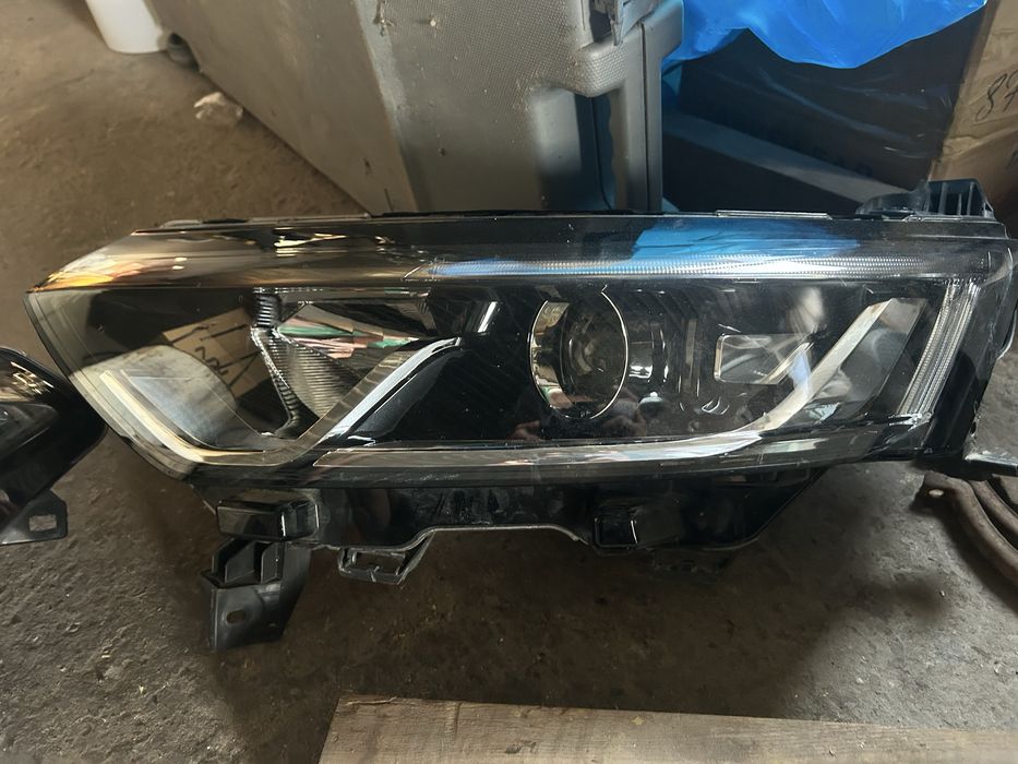 Фар на samsung QM 6