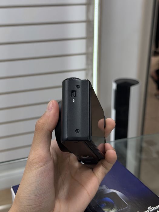Продам Canon SX740 HS