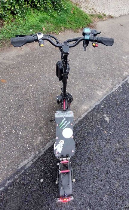 Trotinetă electrică 2000W 70km/h impecabilă