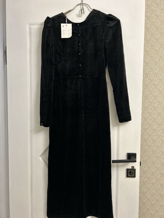 Платье новая размер 42-44