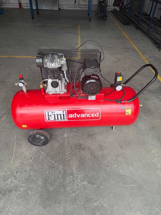 Compresor de aer Fini | 150L | Fabricat in Italia | dublu presostat
