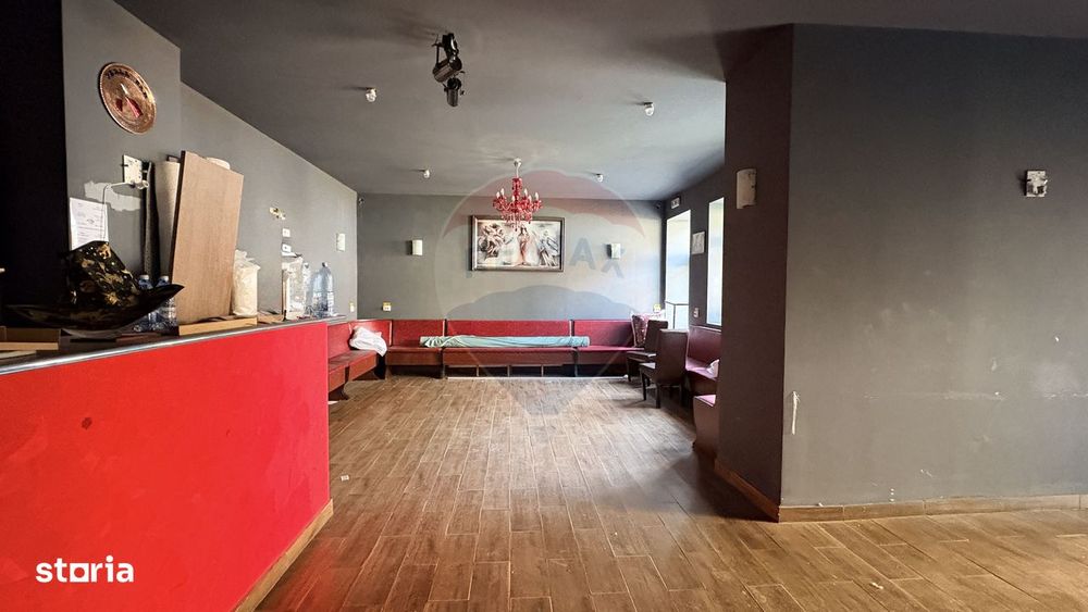 Spațiu comercial la strada + bar/cafenea în Centru Medias