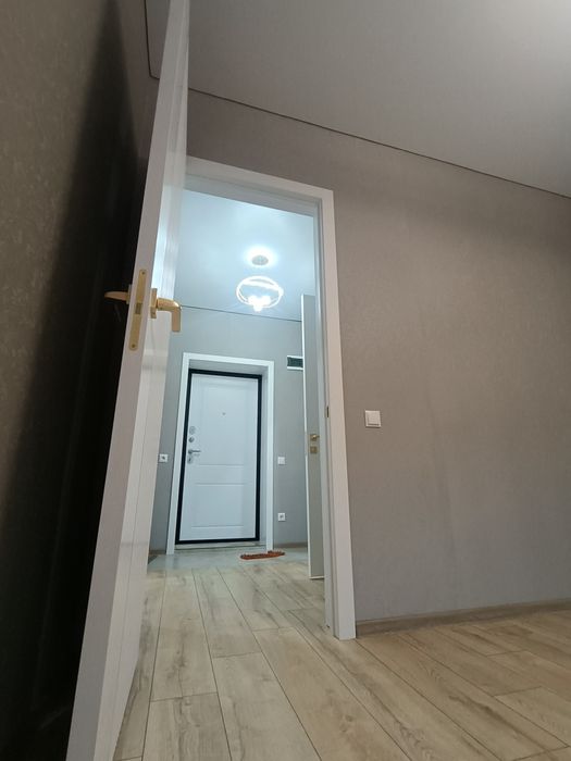 Натяжные потолки(доступно)