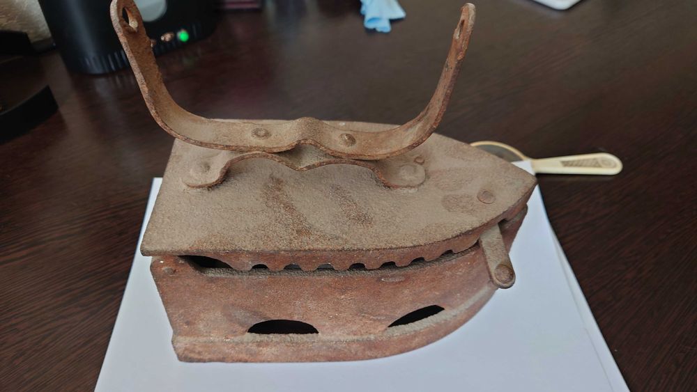 Утюг  угольный г. Касимов 37г.