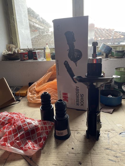 Нови предни амортисьори за Golf 3