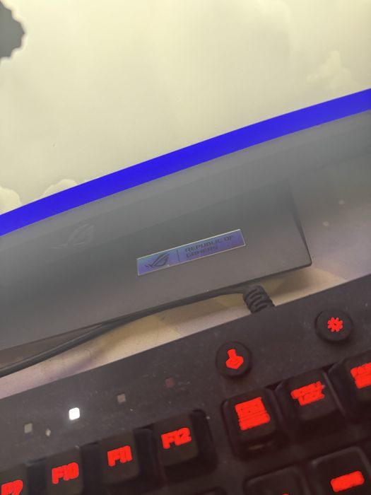 Monitor Asus Rog 144hz curbat