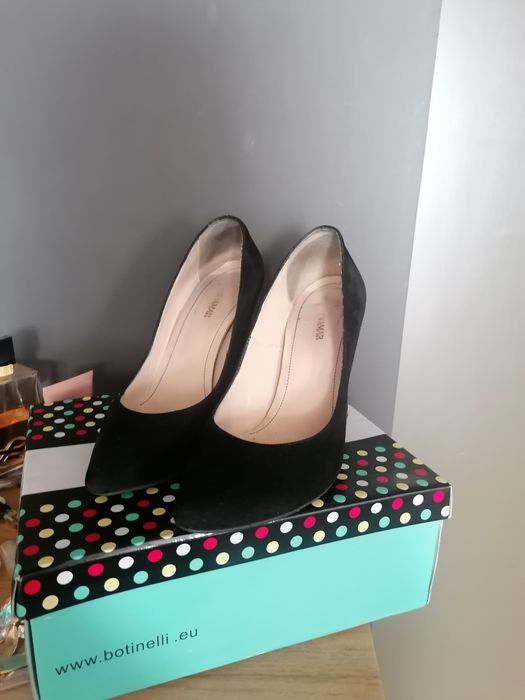Pantofi din piele naturala întoarsă