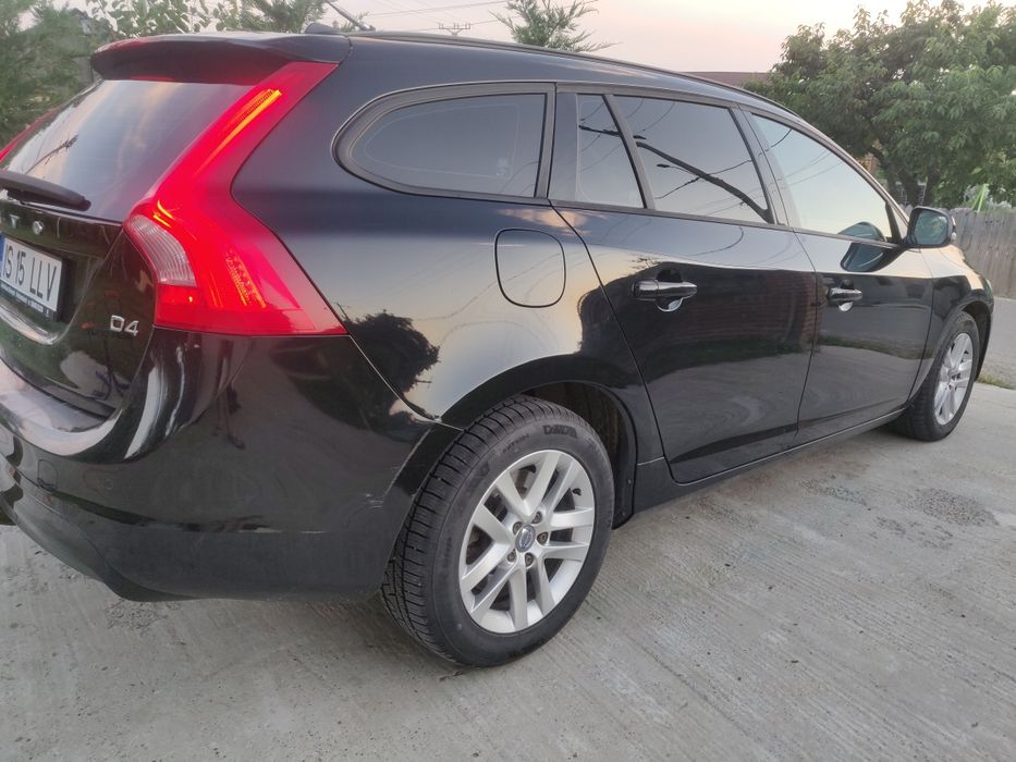 VOLVO V60 2015 — imagine 2